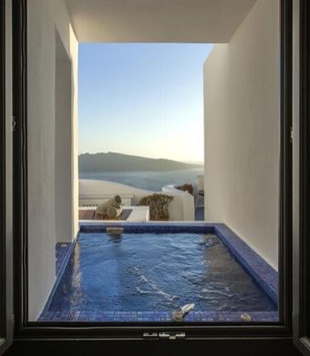 ikies traditionnal house piscine privée vue mer